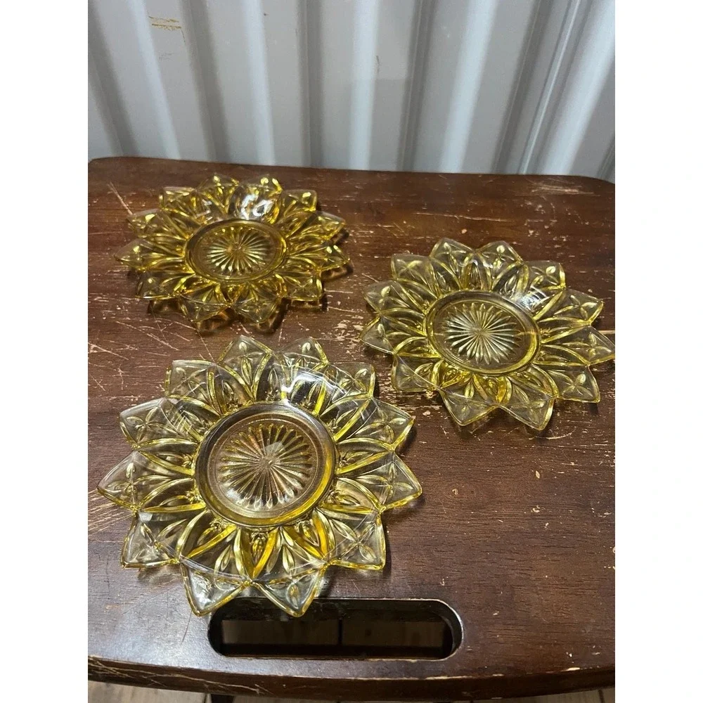 Vintage Federal Glass Amber Sungold Petal Sunflower Plates and Leaf Dish Set